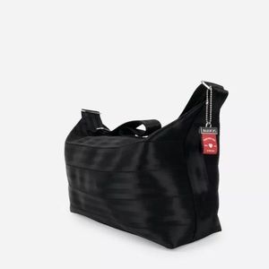 HARVEYS SEATBELT BROOKLYN HOBO.